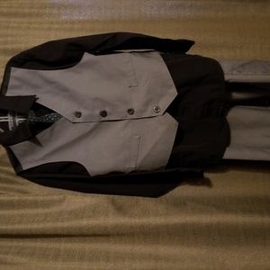 Boys size 5/6 suit with tie